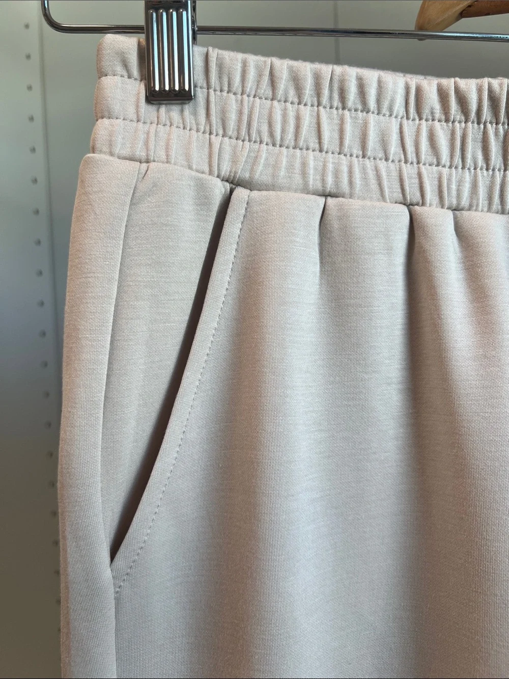 Sleeveless Mock-Neck Top & Wide-Leg Pants Set - Soft Cream